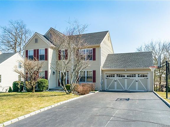2nd image of 41 Hastings Ln