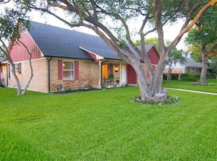 13939 Far Hills Ln, Dallas, TX 75240