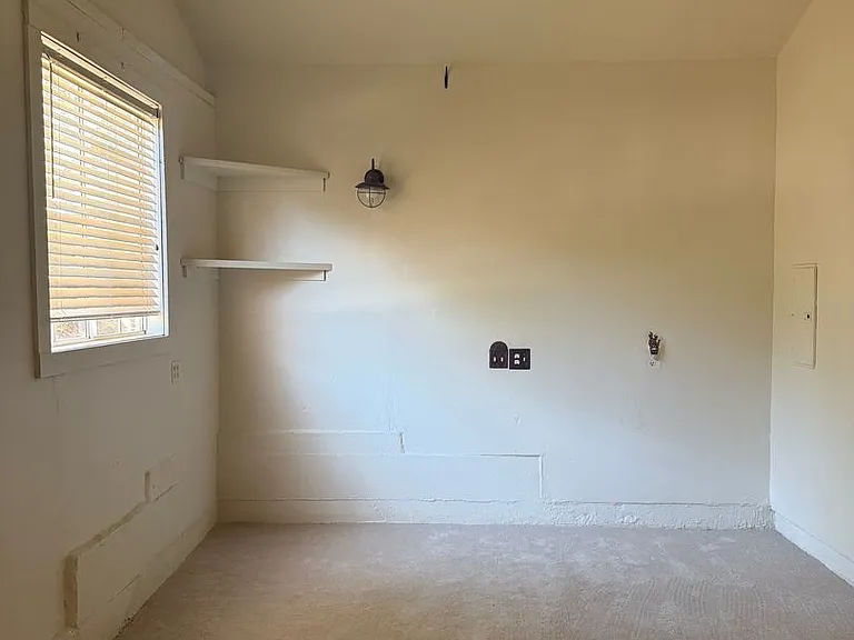 10000 N Signal St — Photo 17