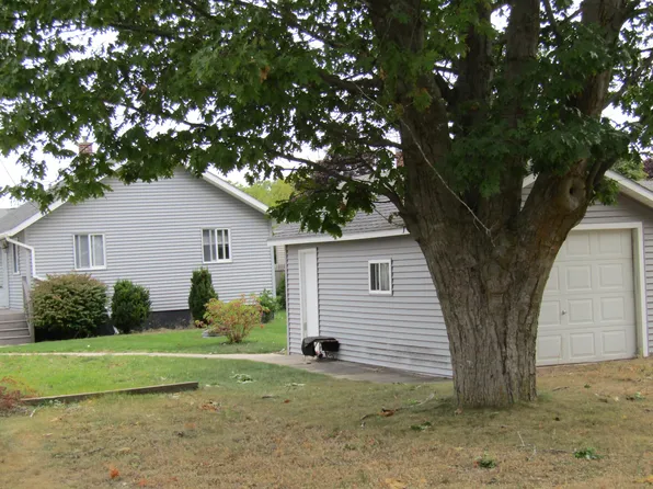 1071 Friedrich St, Rogers City, MI 49779