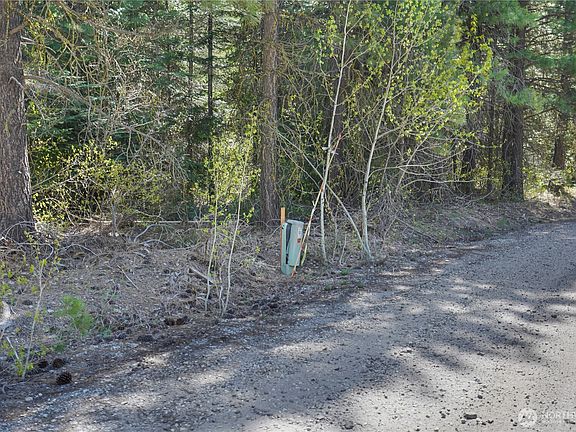 3rd image of 17265 Lake Julius Road