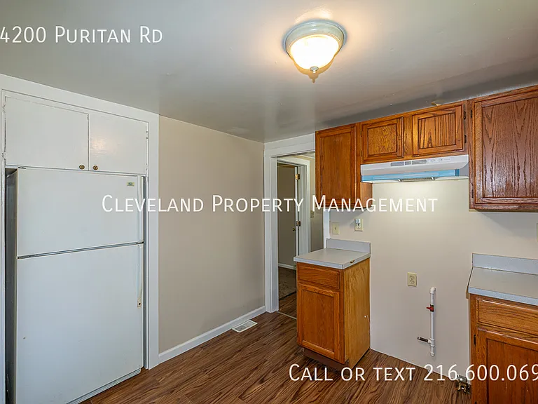 24200 Puritan Rd — Photo 15