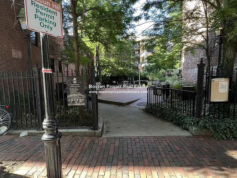 24 Phillips St #4 — Photo 10