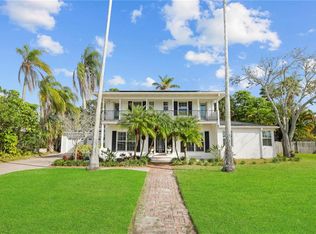 1641 Santa Barbara Dr, Dunedin, FL 34698