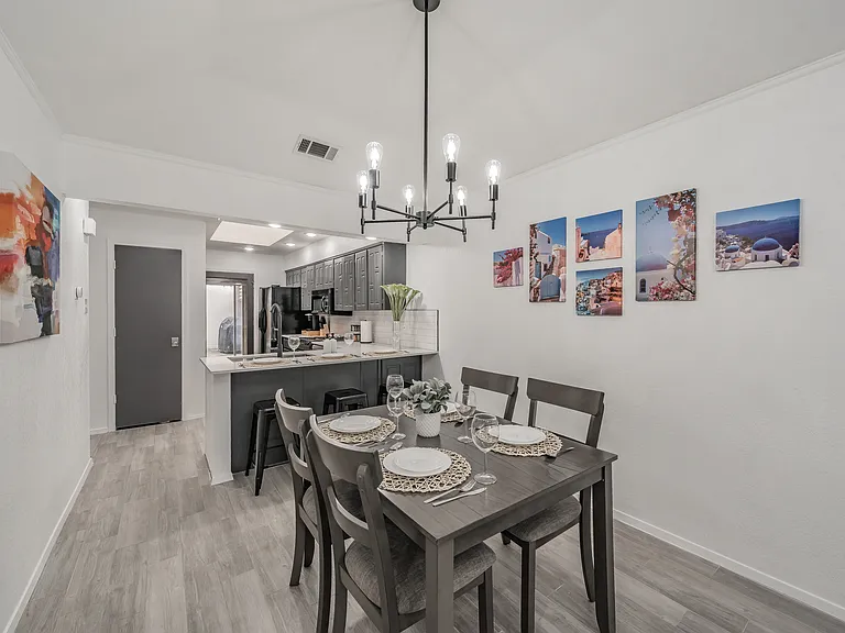8901 Thompson Cir — Photo 15