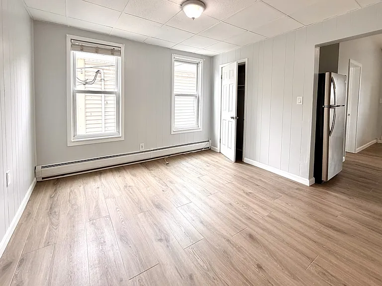 42 Everett St #3 — Photo 2