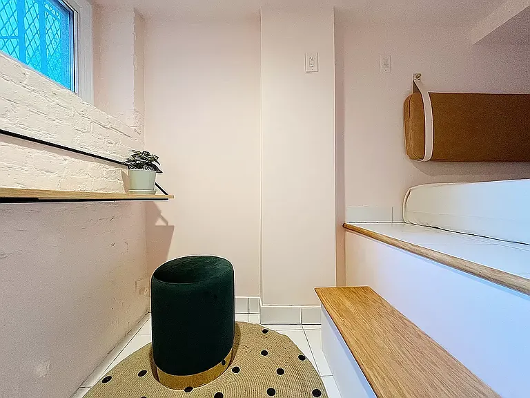 377 Broome St #B — Photo 8