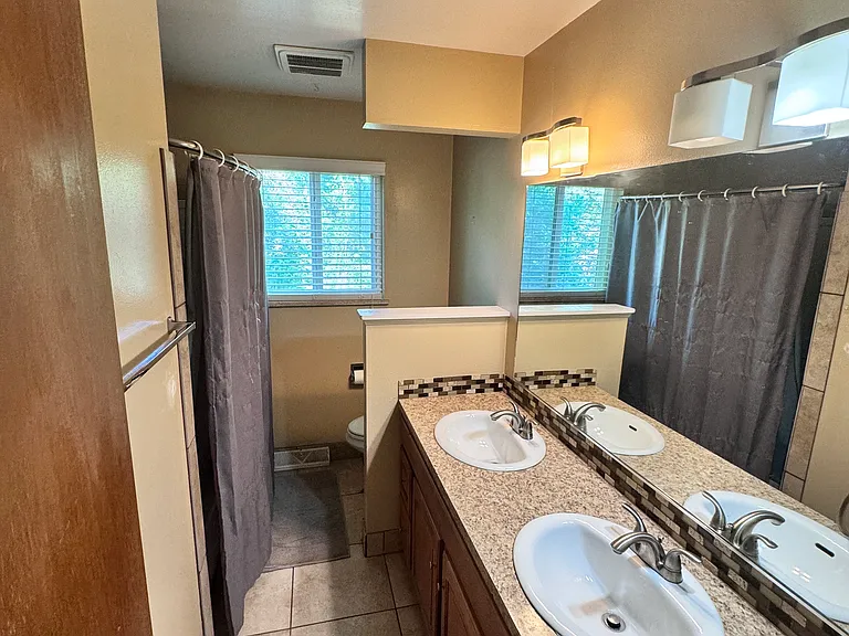 1508 Brentwood Dr — Photo 10
