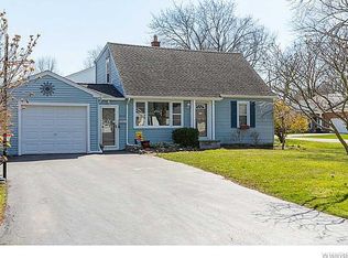 475 Mohawk St, Lewiston, NY 14092