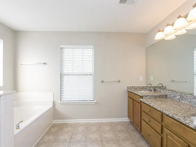 13633 Waverton Ln — Photo 9