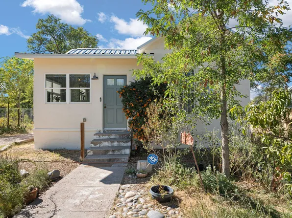 707 Riverside Dr SW, Albuquerque, NM 87105