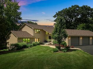 27375 W Hickory Rdg, Lake Barrington, IL 60010