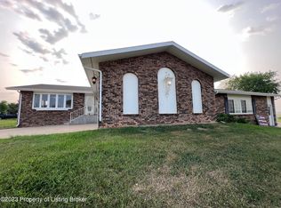 101 Lincoln St NW, Manning, ND 58640