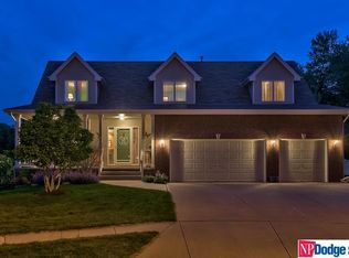 19534 Pearl Cir, Elkhorn, NE 68022