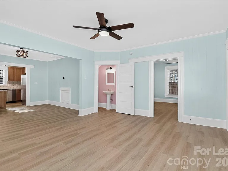 204 E McNeely Ave — Photo 5