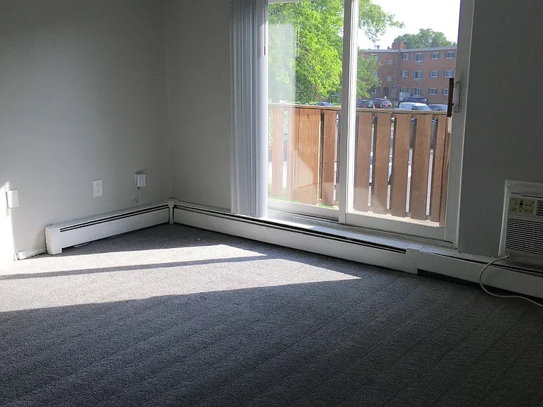 Valley York Apartments — Photo 56