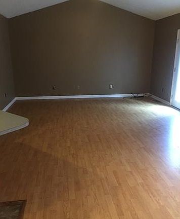 4th image of 7004 Ingleside Dr