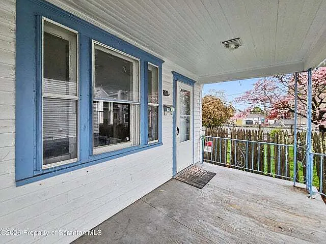 109 1/2 Penn St — Photo 11