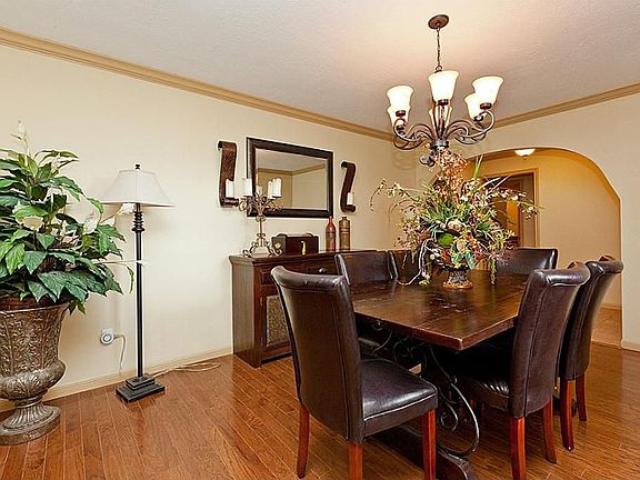 5th image of 15931 Larkfield Dr