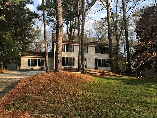 1st image of 125 N Pond Ct