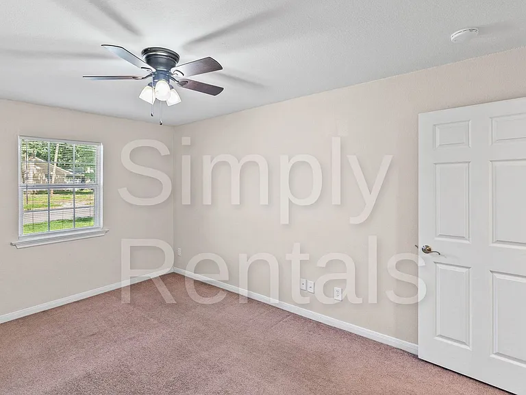 1220 Texas St — Photo 12