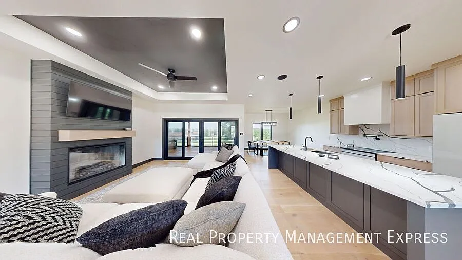 Pinnacle of Luxury living — Photo 2