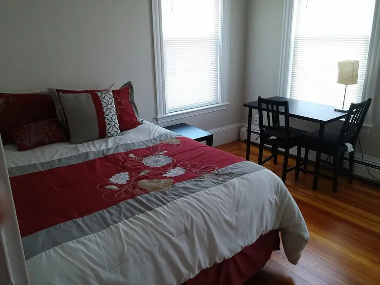 1000 Memorial Dr #3 — Photo 7