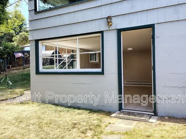 4121 W D St Unit B, Bremerton, WA 98312