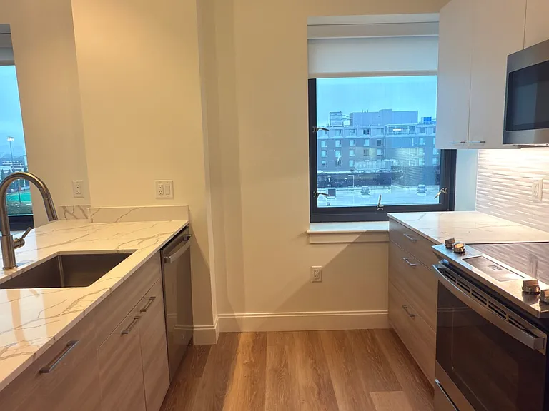 1077 Commonwealth Ave #306D — Photo 7