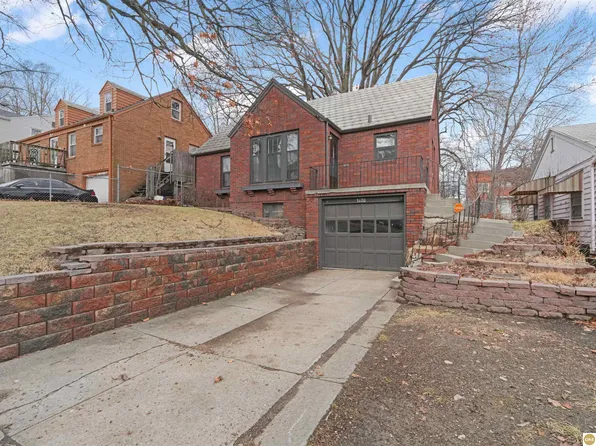 3170 Stone Ave, Omaha, NE 68111
