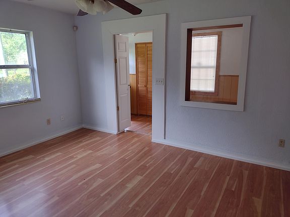 3rd image of 3327 Rosselle St