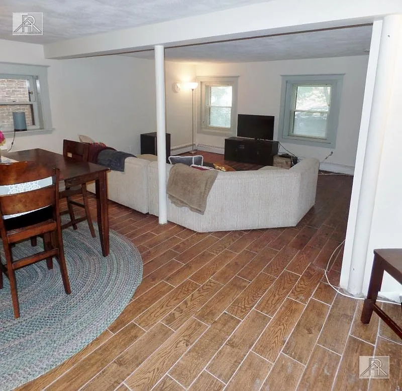 4 bed, 2.0 bath, $3,650 — Photo 4