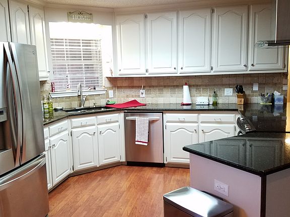 4th image of 2501 Stratford Dr