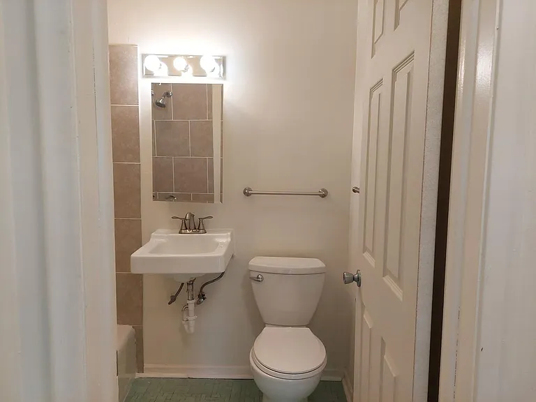 Central Flats — Photo 10