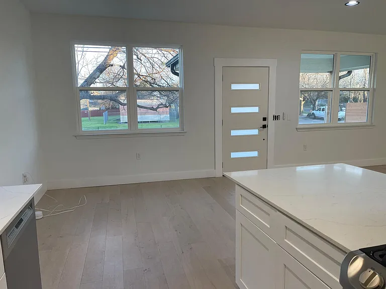 7204 Carver Ave #A — Photo 5