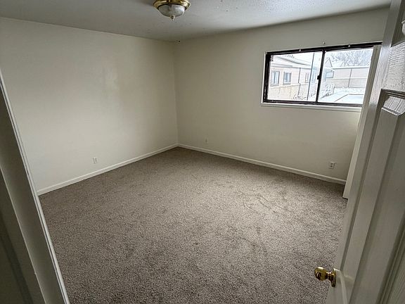 2nd image of 1600 42nd St Unit 7