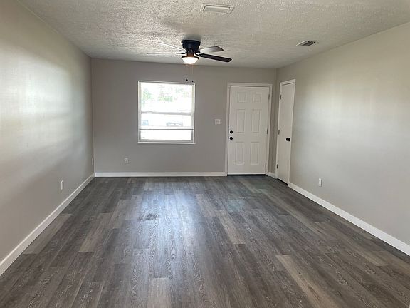 3rd image of 4123 W 22nd St APT C