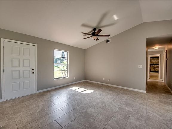 3rd image of 1500 NE 18th Pl
