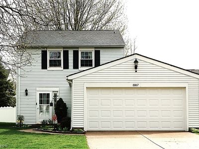 8867 Holly Ln, Olmsted Falls, OH, 44138