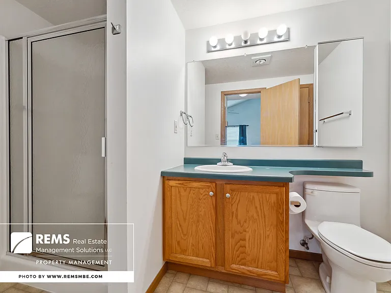 815 Island Ct #1 — Photo 35