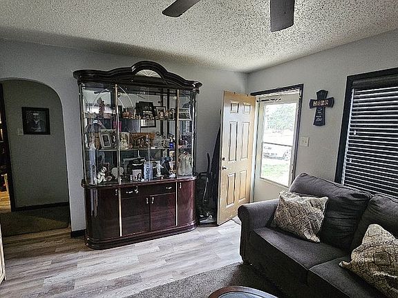 2nd image of 837 Acero Ave