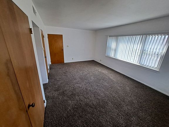 3rd image of 2125 21st Ave #4