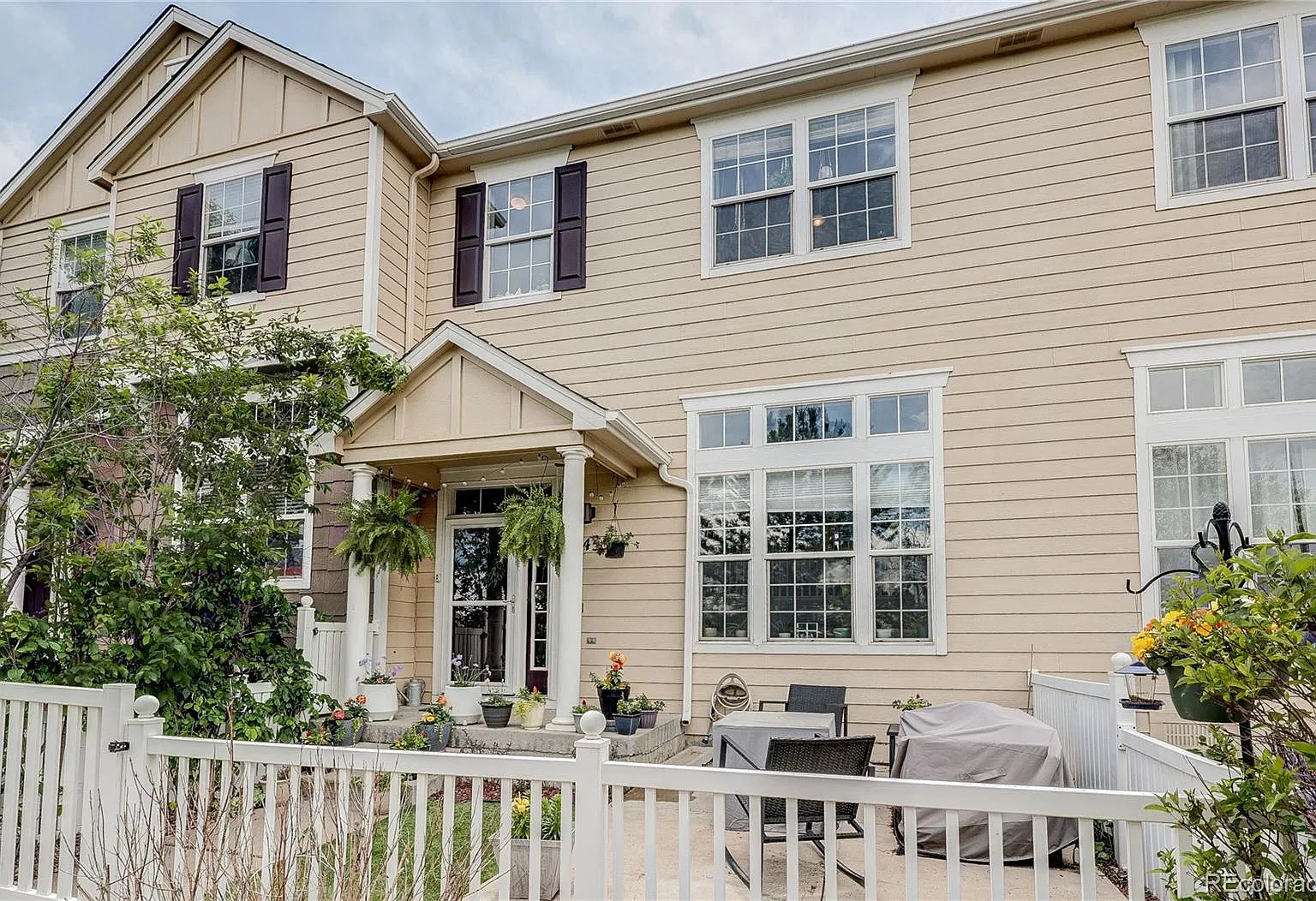 3 bed, 2.5 bath, 1470 sqft, $2,500 — Photo 2