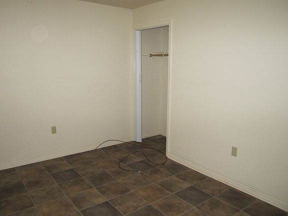 5th image of 144 Pike Ave #House