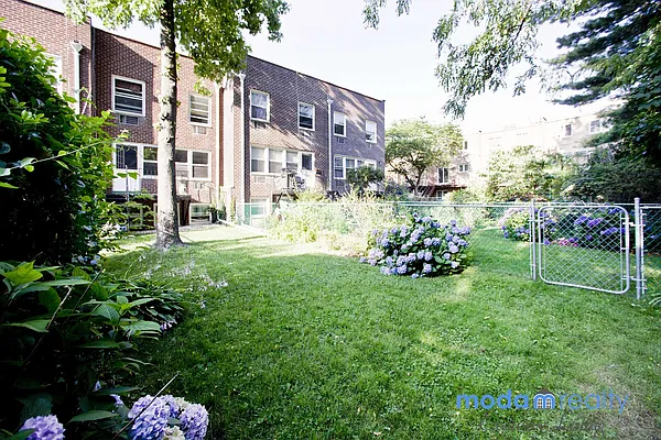 Sold by Moda Realty | media 21