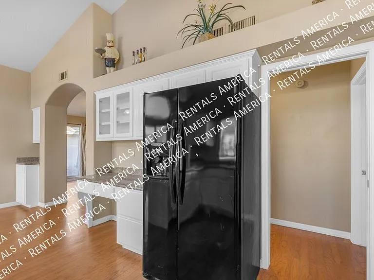 5822 W Abraham Ln — Photo 17