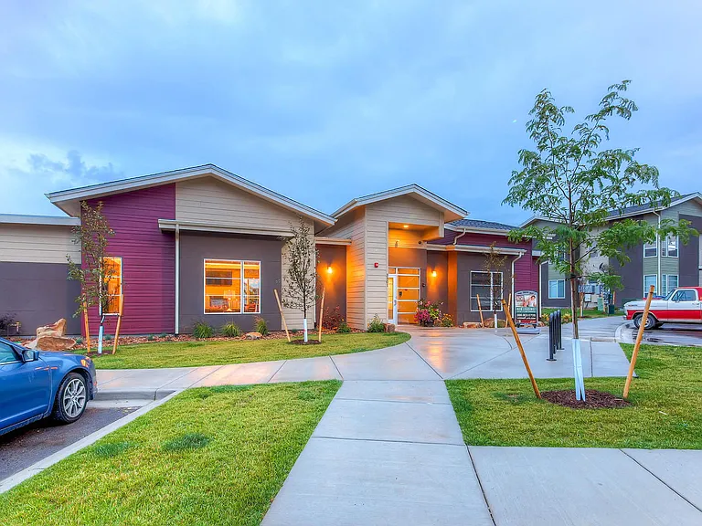 Legend Flats | Evans, CO Apartments