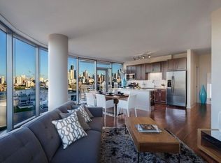 1455 S Halsted St #814, Chicago, IL 60607