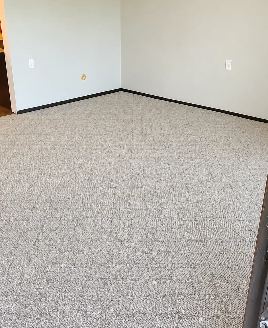 Heritage West Apartments — Photo 3