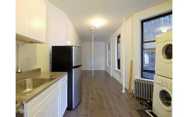 Rented by Douglas Elliman | media 34